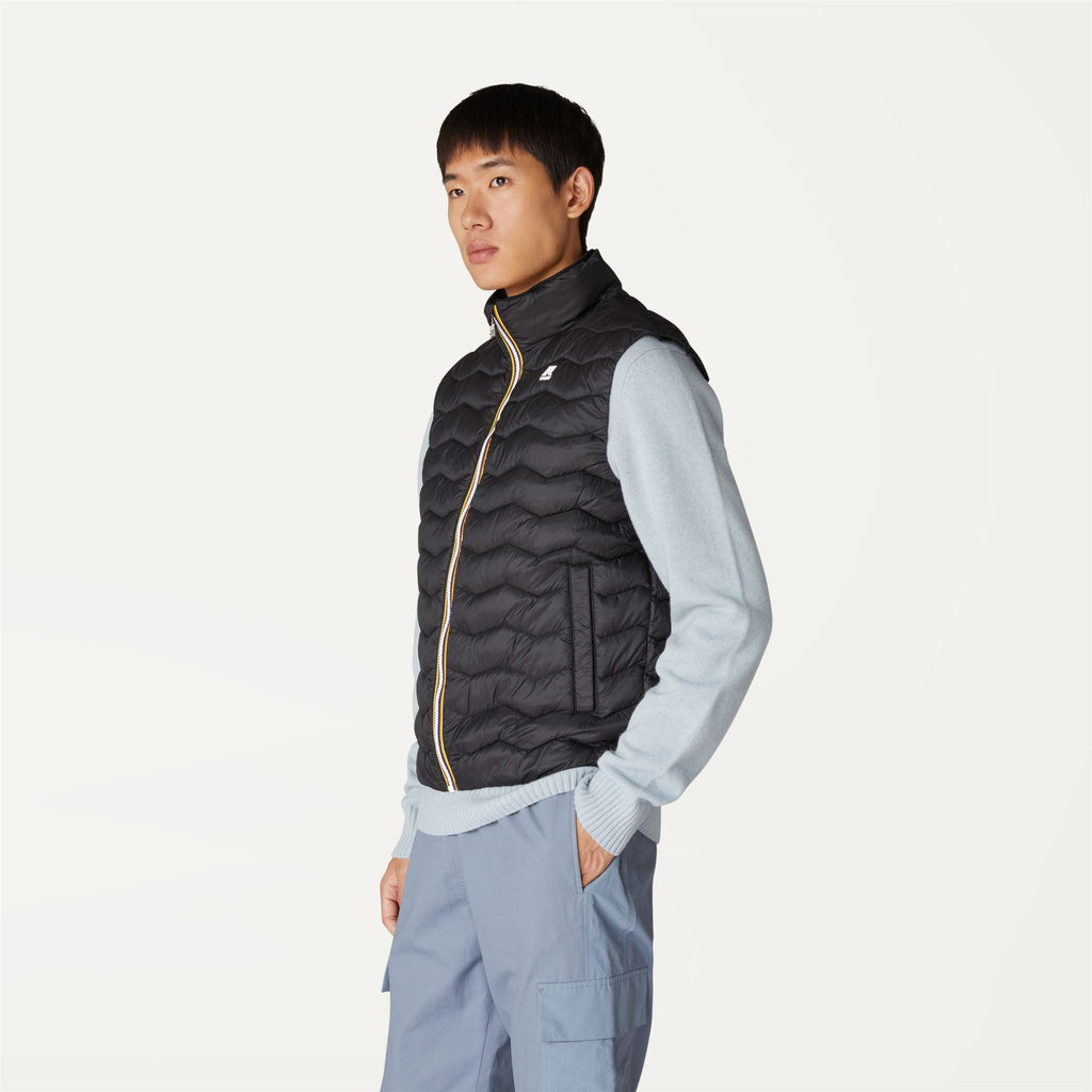 Jackets_MAN_VALEN QUILTED WARM_Vest_Black Pure - Commercial 5
