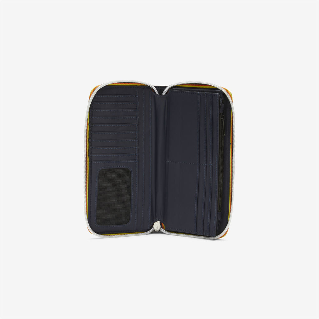 Small Accessories_UNISEX_FLUY_Wallet_Blue Depth - Commercial 3