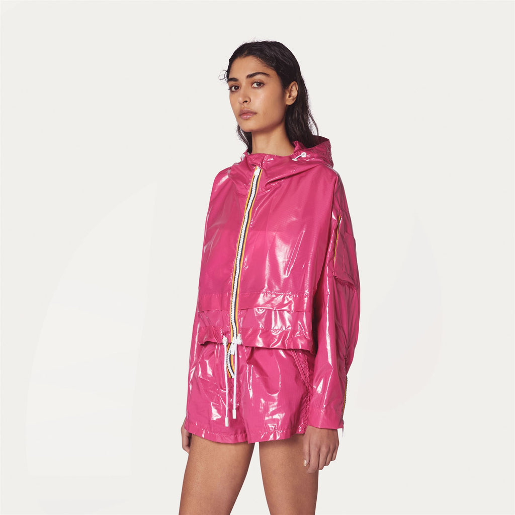 Jackets_WOMAN_CROPEL LIGHT GLASS RIPSTOP_Short_Pink Peacock - Commercial 5