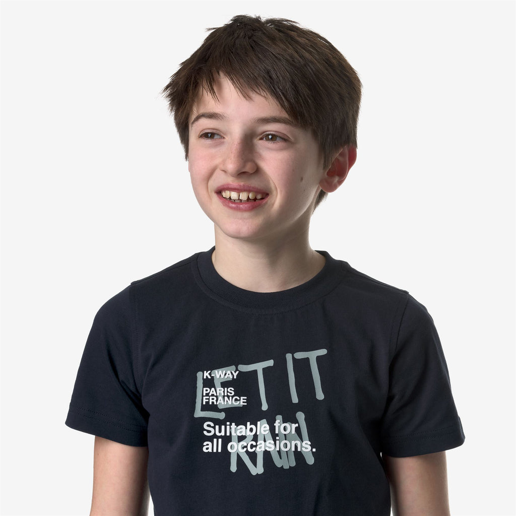 T-Shirts & Top_Boy_P. ODOM LET IT RAIN_T-Shirt_Blue Depth - Commercial 7