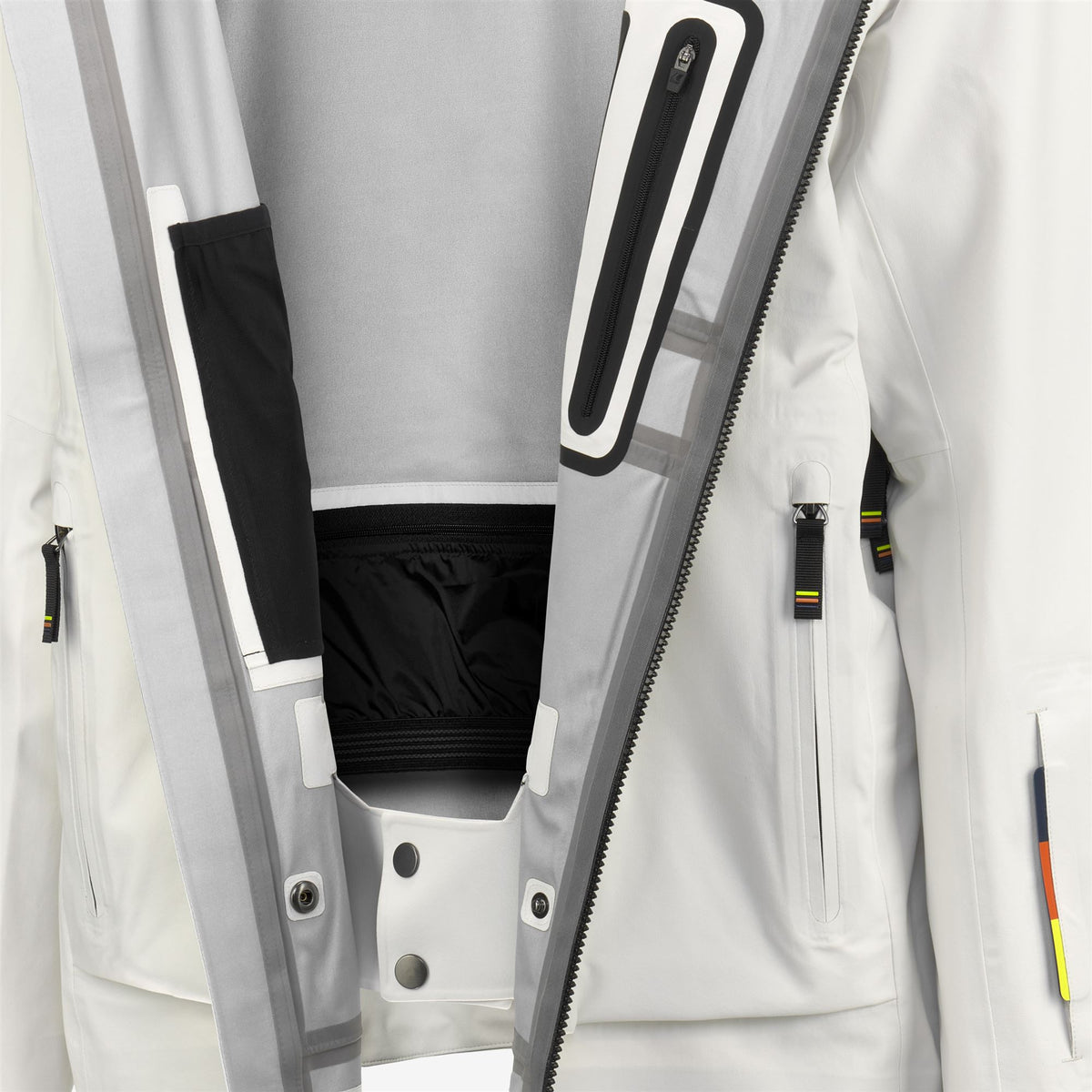 Jackets_Man_BOZEL 3 LAYERS - SHELL JACKET_Mid_White Gardenia - Commercial 3