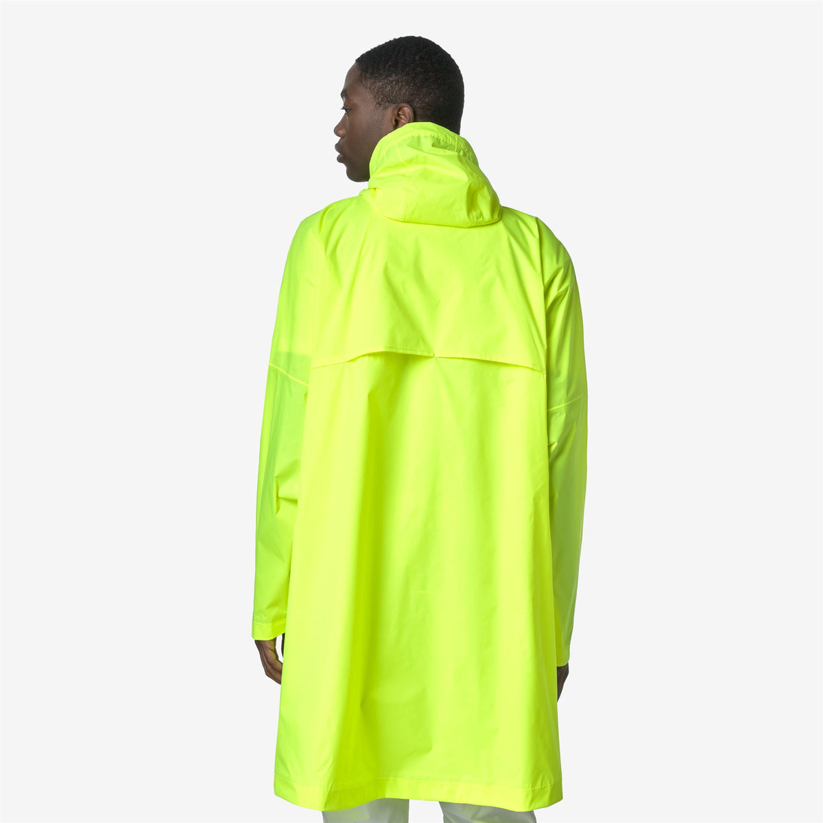 Jackets_UNISEX_LE VRAI 4.0 FORTUNE_Poncho_Yellow Soleil - Commercial 6
