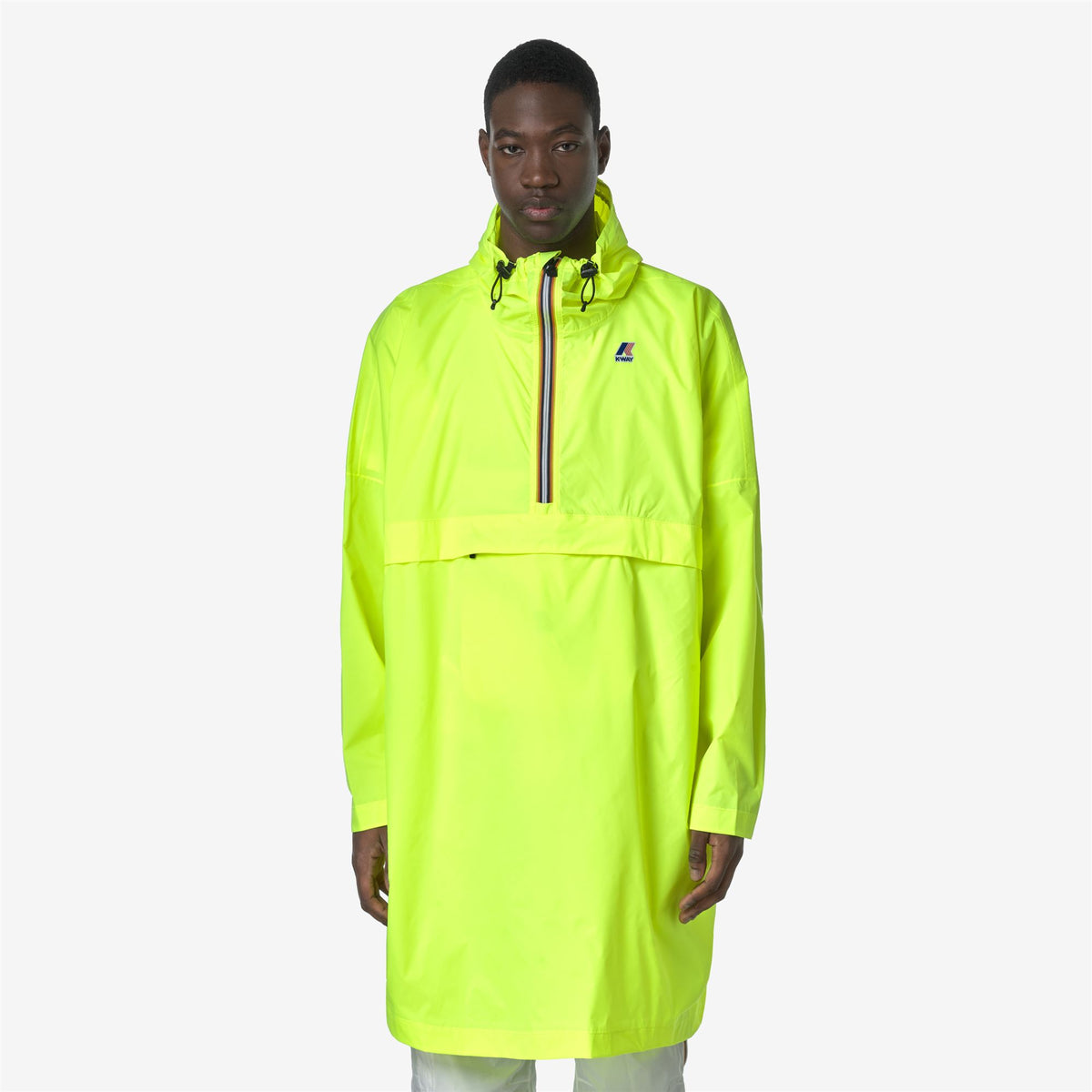 Jackets_UNISEX_LE VRAI 4.0 FORTUNE_Poncho_Yellow Soleil - Commercial 4