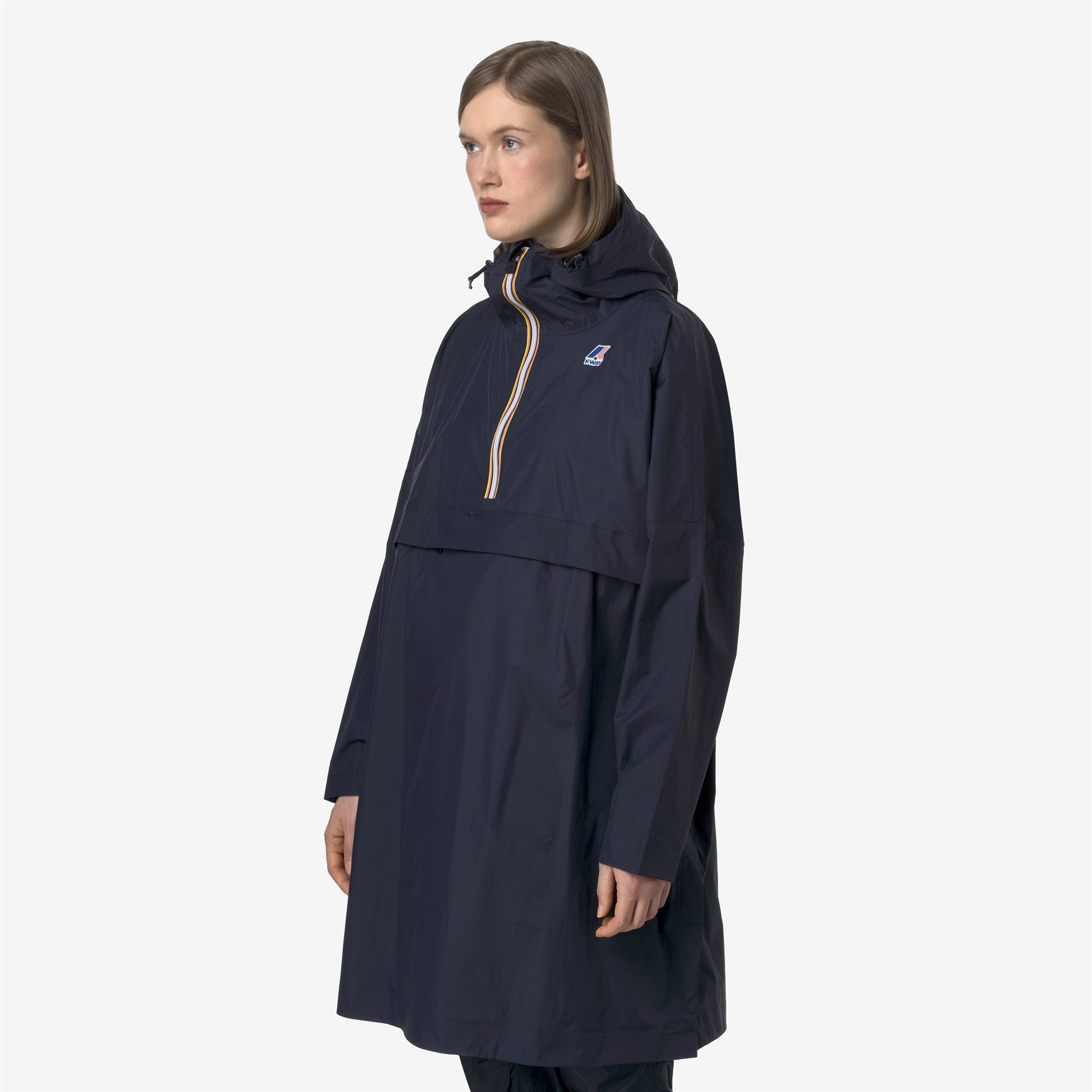 Jackets_UNISEX_LE VRAI 4.0 FORTUNE_Poncho_Blue Depth - Commercial 4