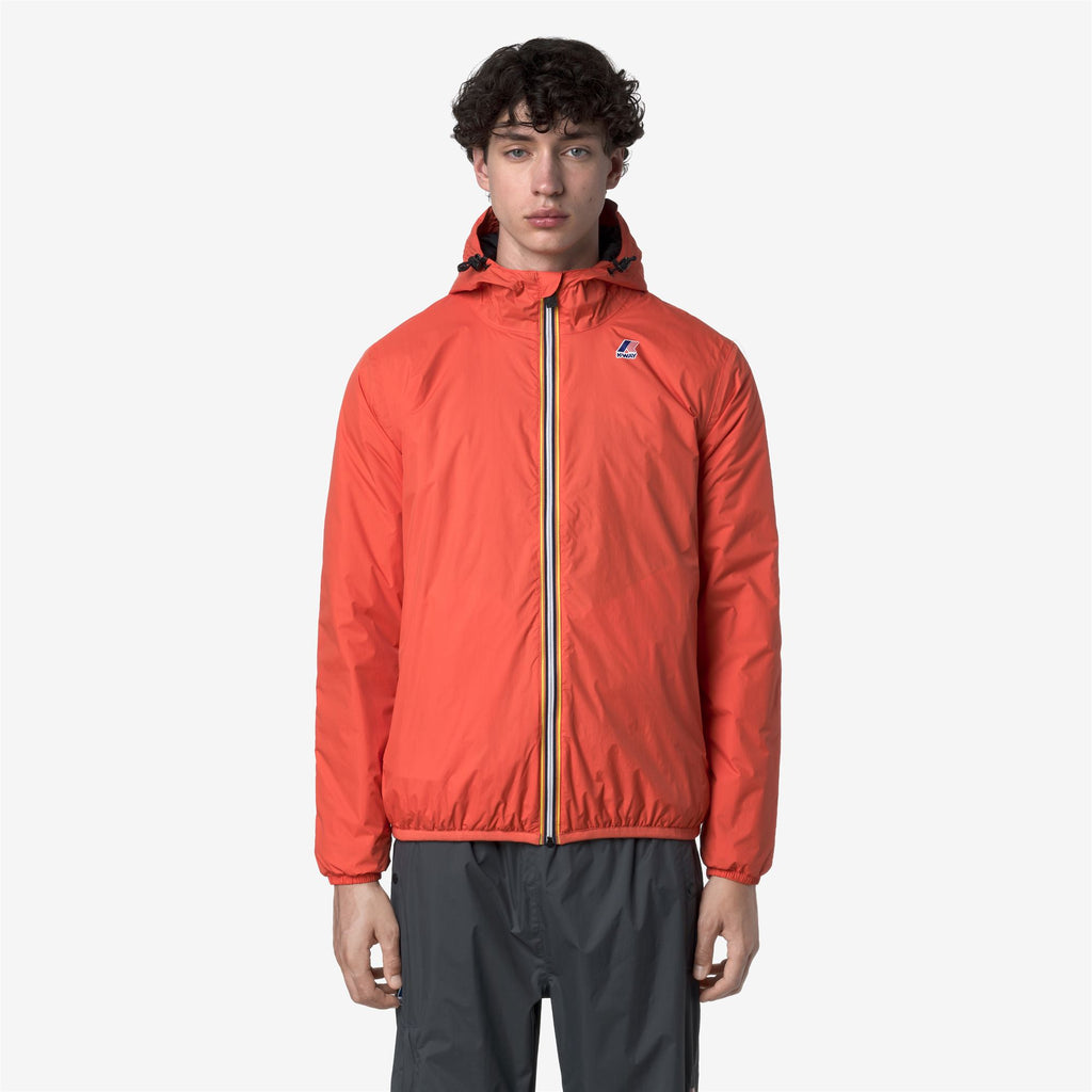 Jackets_UNISEX_LE VRAI 4.0 CLAUDE WARM_Mid_Orange Fiesta - Commercial 4
