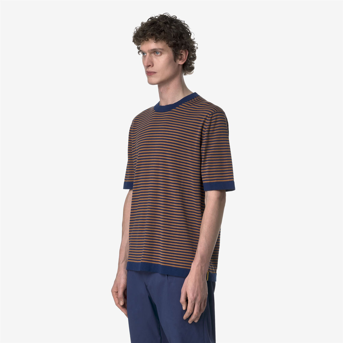 Knitwear_MAN_COMBE STRIPES_Pull Over_Blue Depths - Brown Bran - Commercial 5