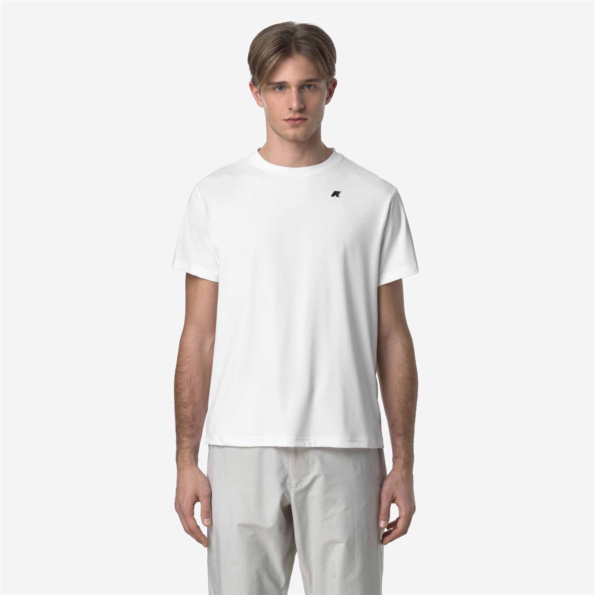 T-Shirts & Top_MAN_GRAPHITE_T-Shirt_White - Commercial 4