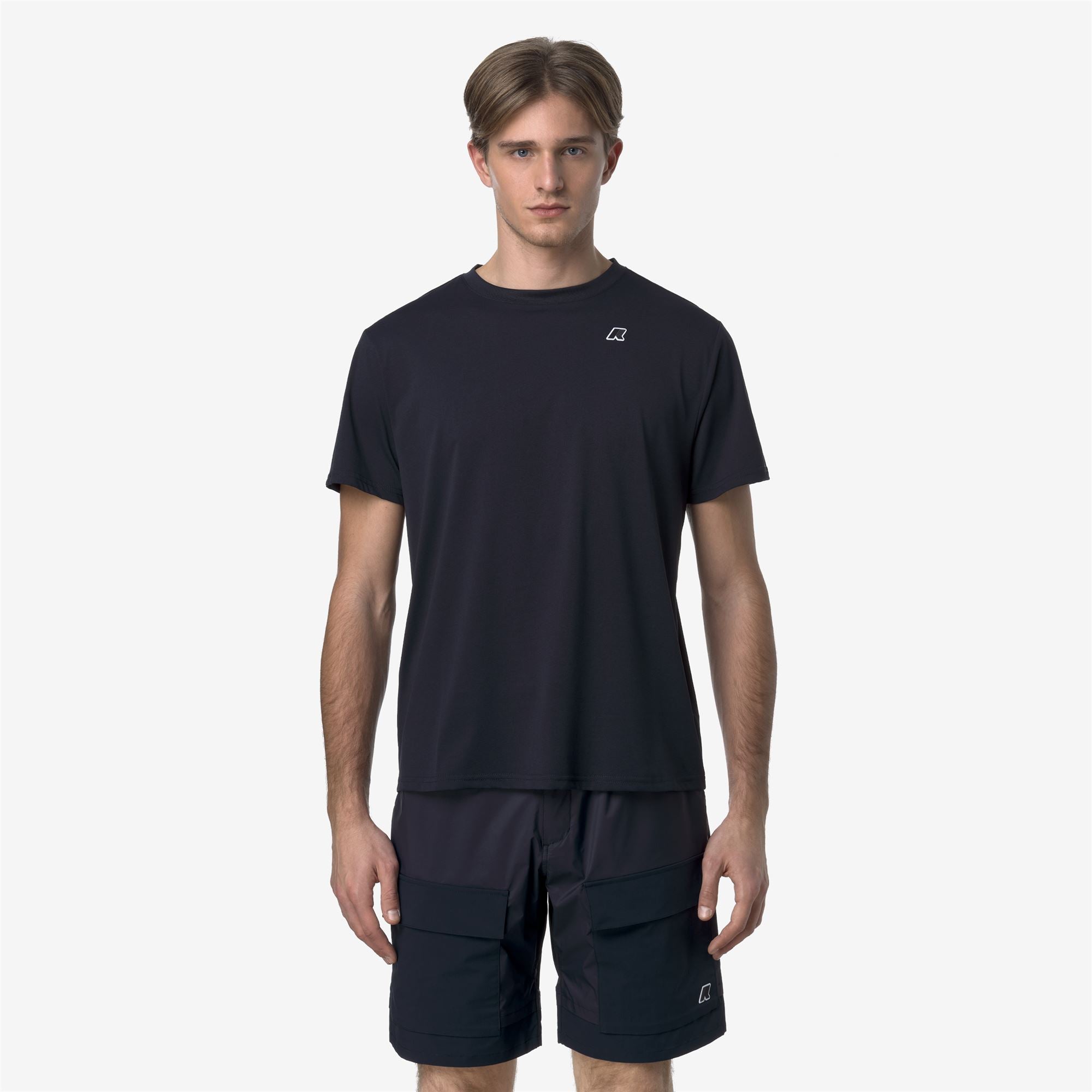 T-Shirts & Top_MAN_GRAPHITE_T-Shirt_Blue Depth - Commercial 4