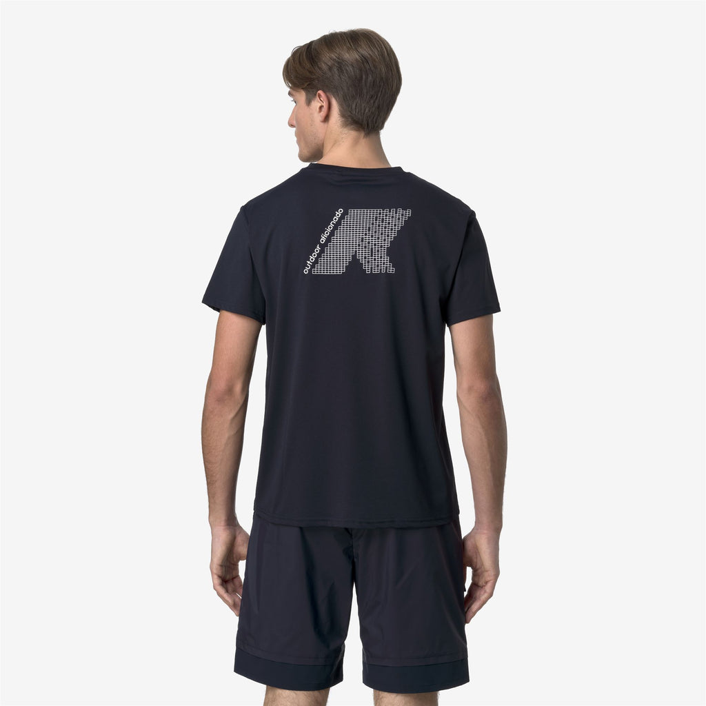 T-Shirts & Top_MAN_GRAPHITE_T-Shirt_Blue Depth - Commercial 6