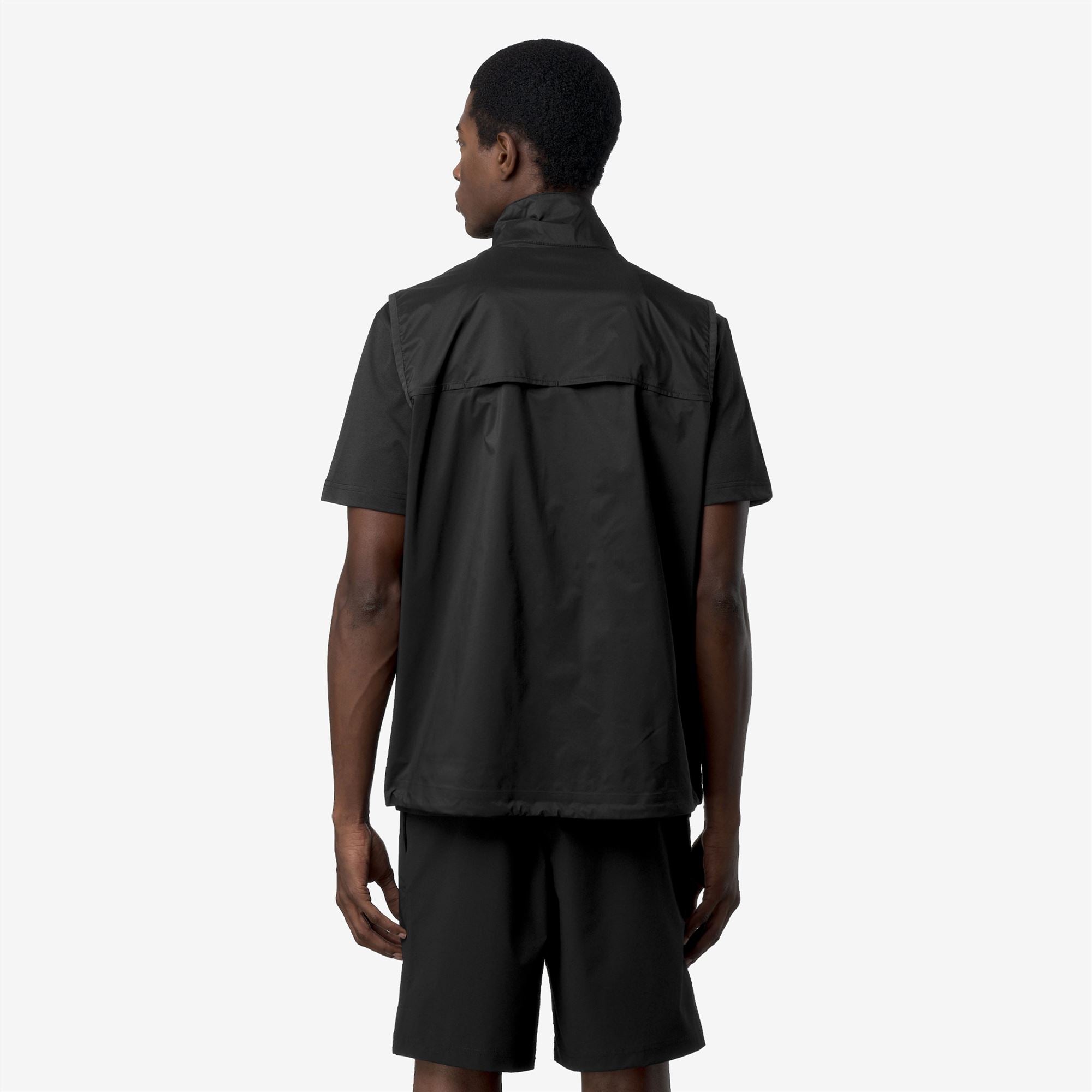 Jackets_Unisex_CROIXER TRAVEL_Vest_Black Pure - Commercial 6