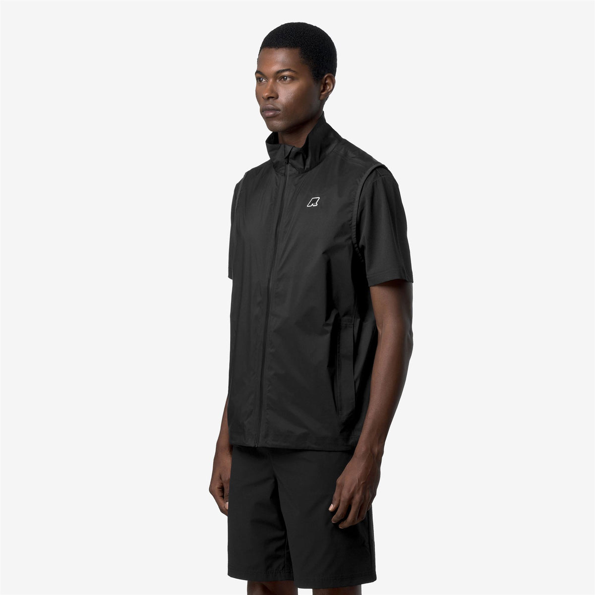 Jackets_Unisex_CROIXER TRAVEL_Vest_Black Pure - Commercial 5