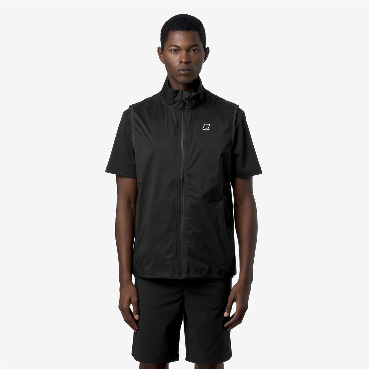 Jackets_Unisex_CROIXER TRAVEL_Vest_Black Pure - Commercial 4