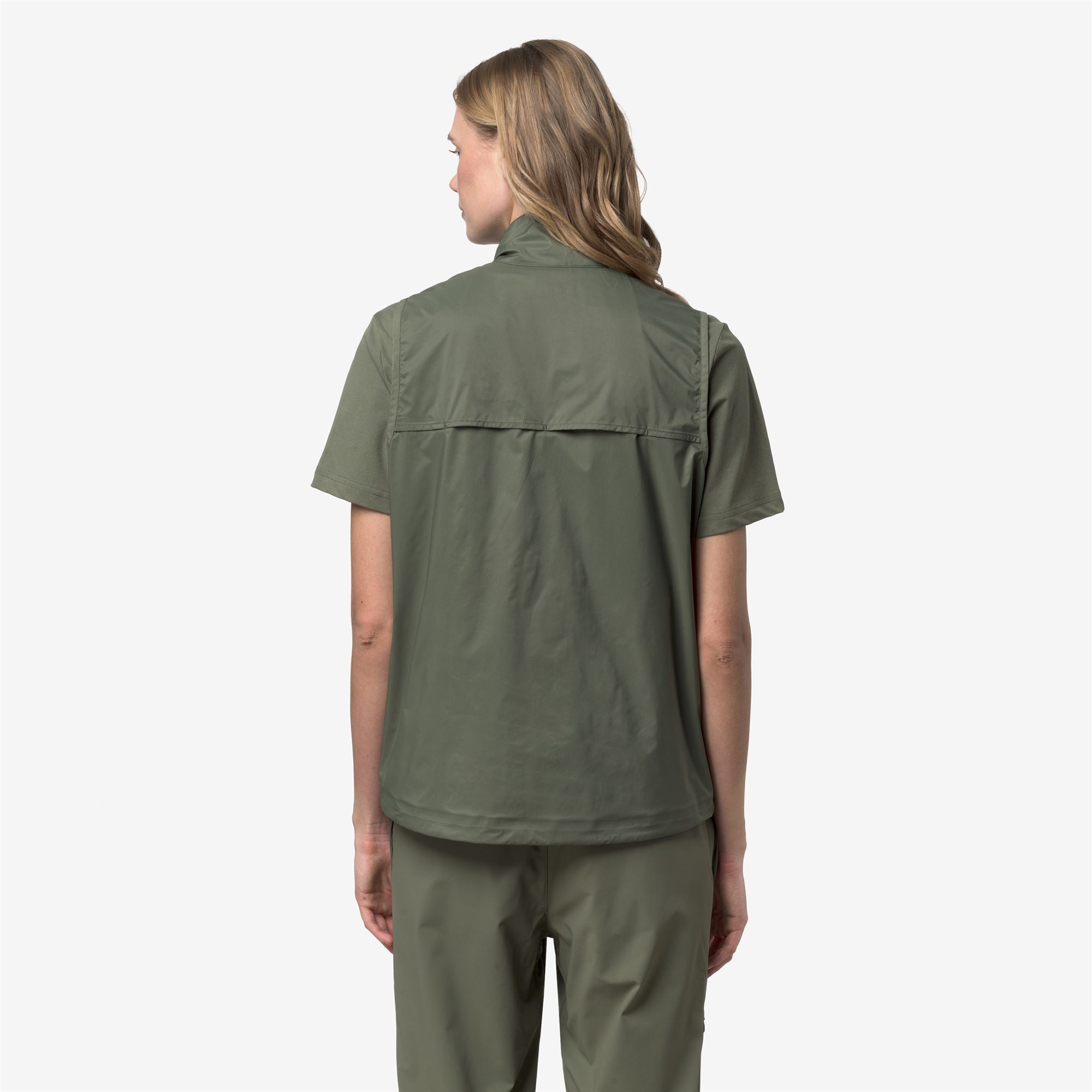 Jackets_Unisex_CROIXER TRAVEL_Vest_Green Lichen - Commercial 6