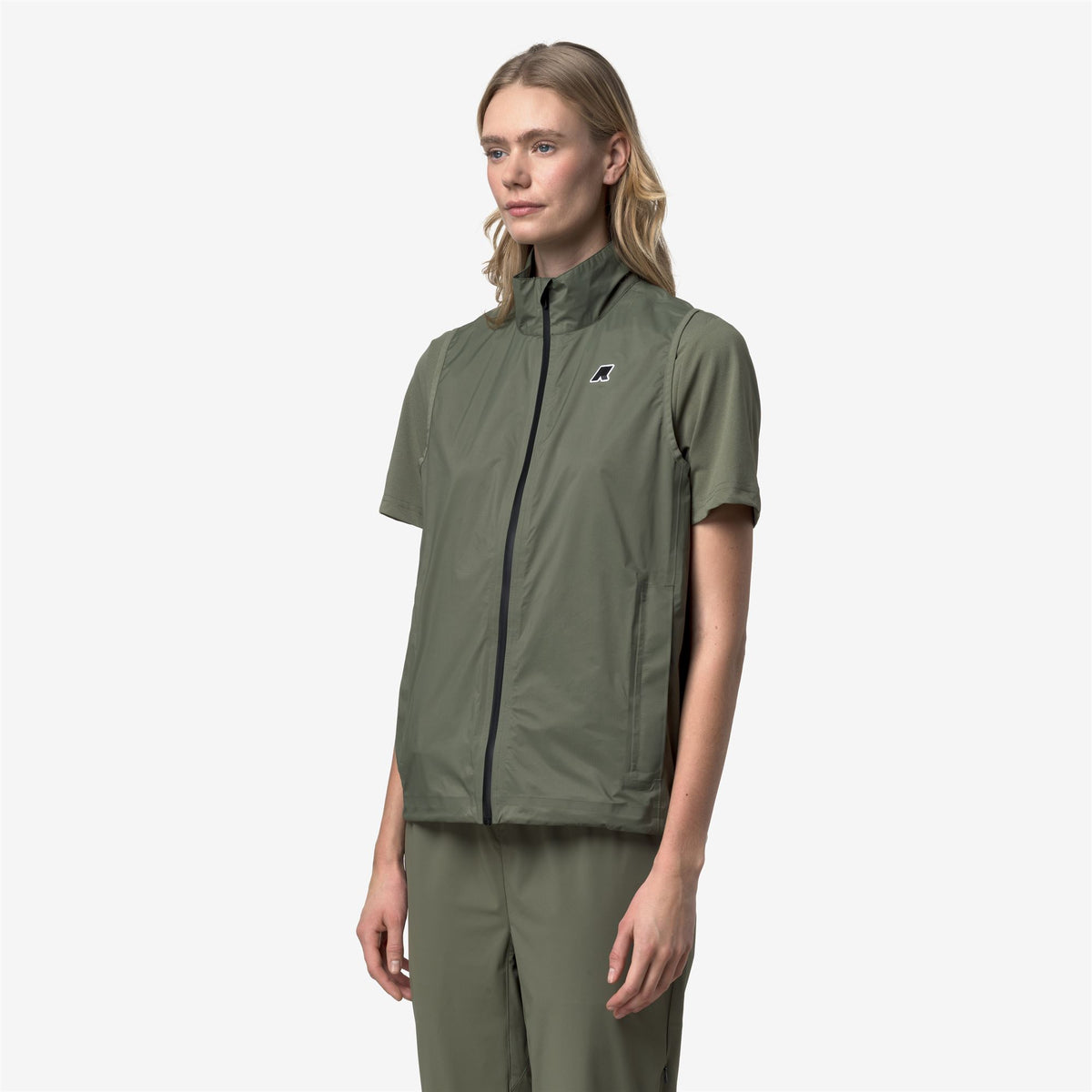 Jackets_Unisex_CROIXER TRAVEL_Vest_Green Lichen - Commercial 5