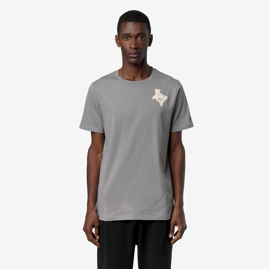 T-Shirts & Top_UNISEX_LEONIDE SCATTERED LETTERING_T-Shirt_Grey Frost - Commercial 4