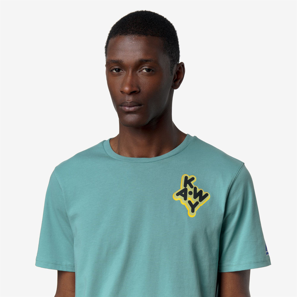 T-Shirts & Top_UNISEX_LEONIDE SCATTERED LETTERING_T-Shirt_Green Mine - Commercial 7