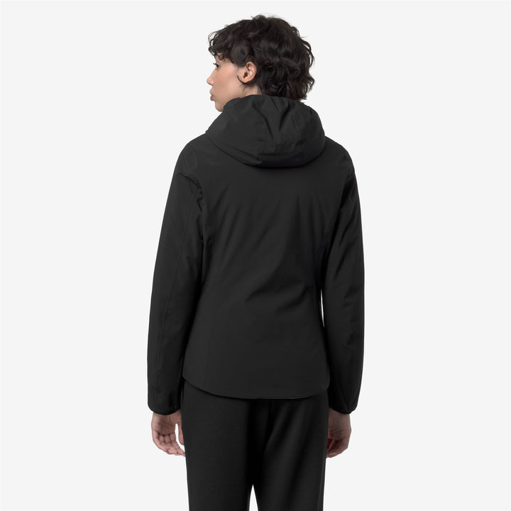 Chaqueta corta impermeable reversible para mujer en color beige y negro 6