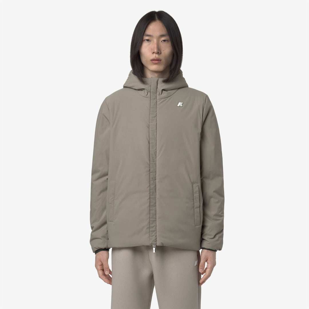 Chaqueta reversible cortavientos aislante de color verde negruzco para hombre main