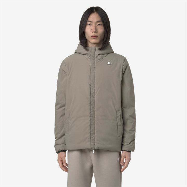 Chaqueta reversible cortavientos aislante de color verde negruzco para hombre 3