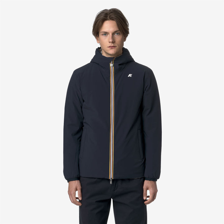 Chaqueta corta reversible para hombre en azul beige con relleno sintético 4