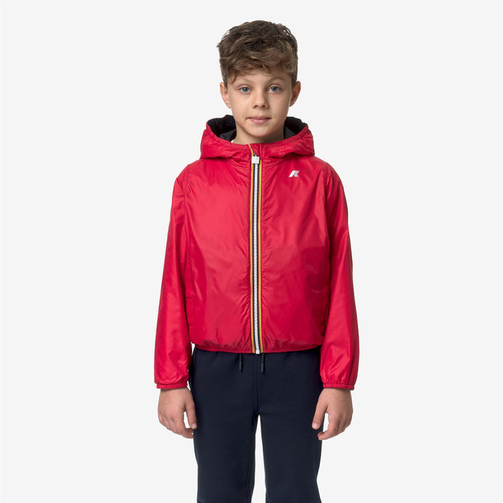 Chaqueta reversible y empacable azul roja para niños para clima variable 4