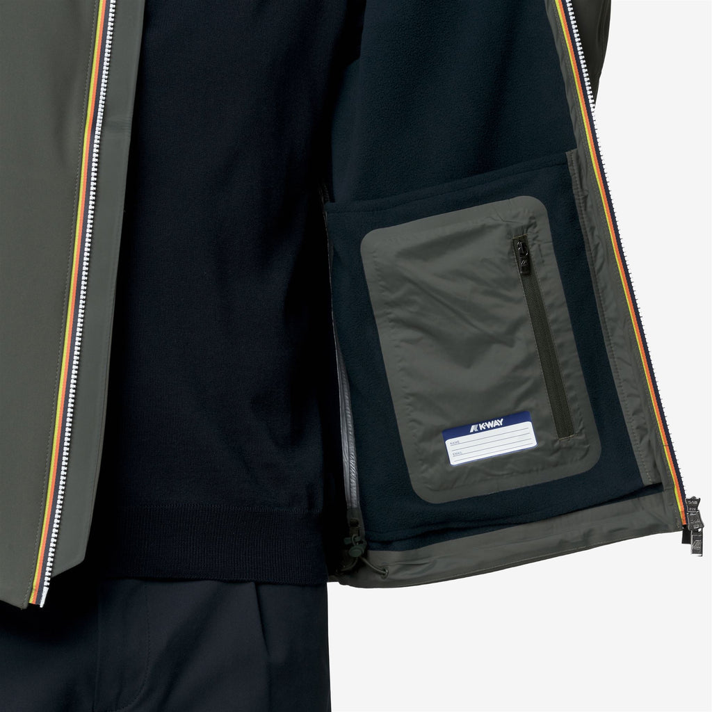 Jackets_MAN_JACKO BONDED_Short_GREEN BLACKISH  - Blue Depth - Commercial 7