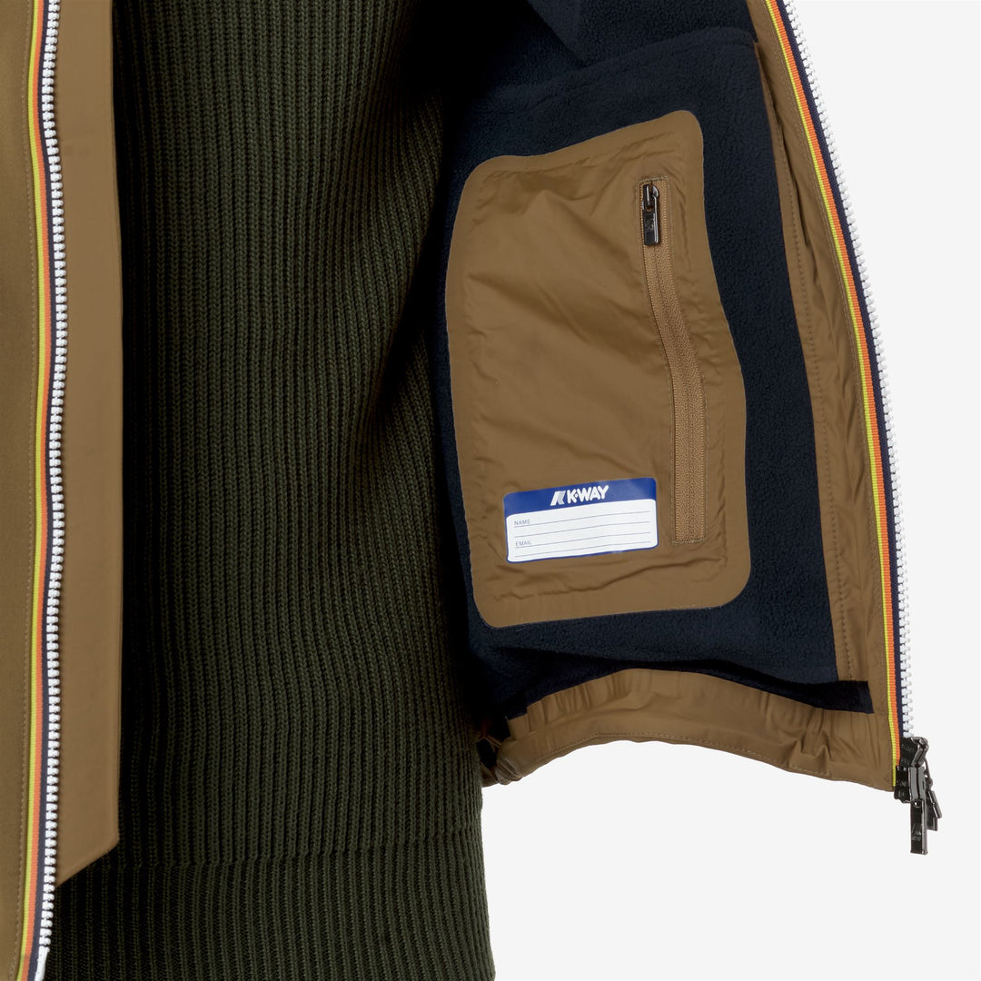 Chaqueta impermeable slim fit urbana para hombre en marrón y azul main