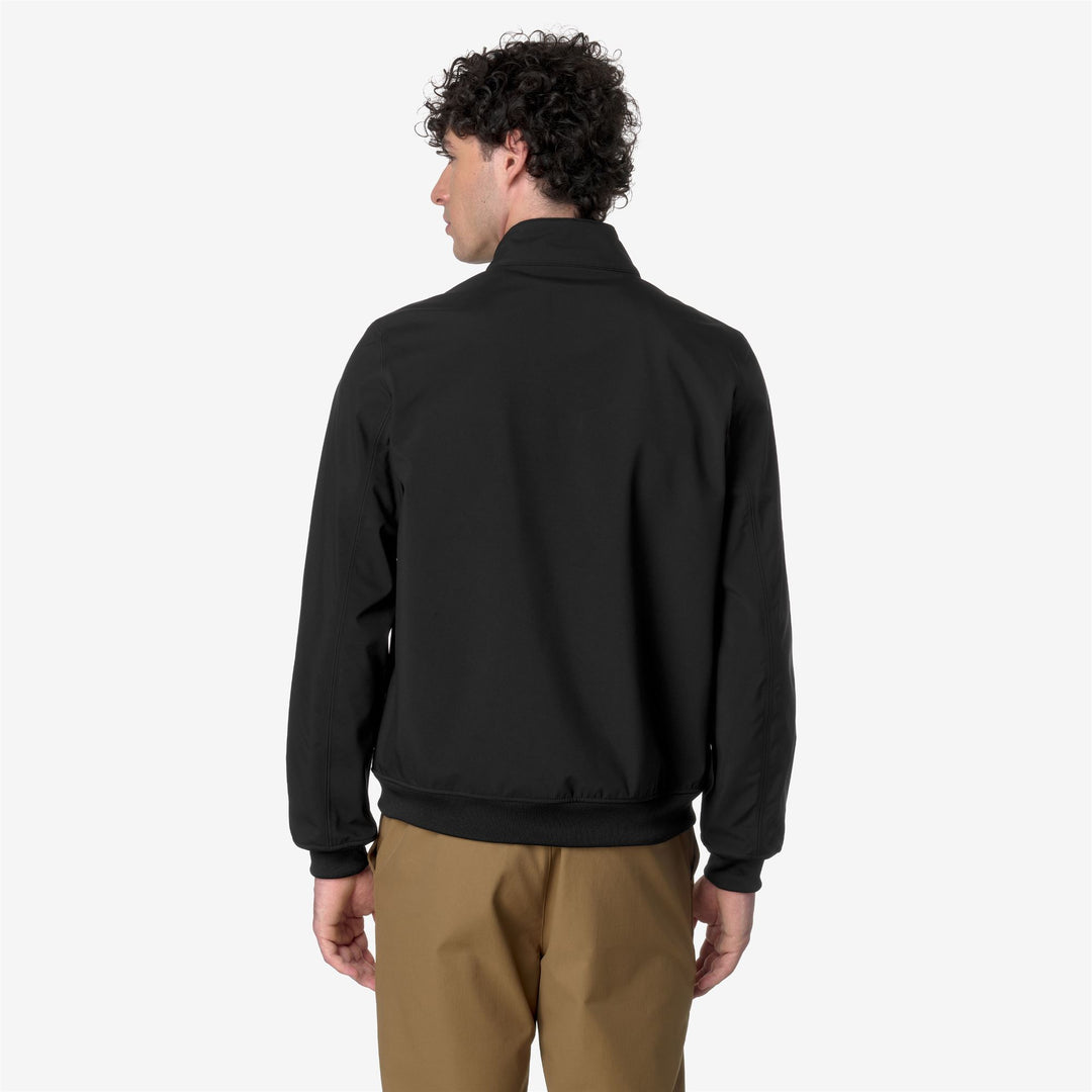 Chaqueta impermeable negra y gris para hombre de corte slim fit main