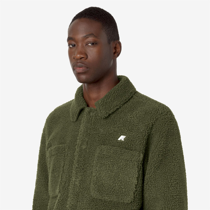 Giacca Casual in Fleece Verde Uomo con Tessuto Sherpa Reversibile 4