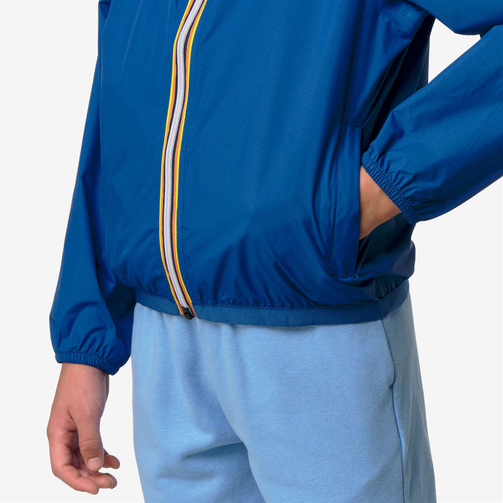 Chaqueta de clima plegable para niños en azul real con tela transpirable 3