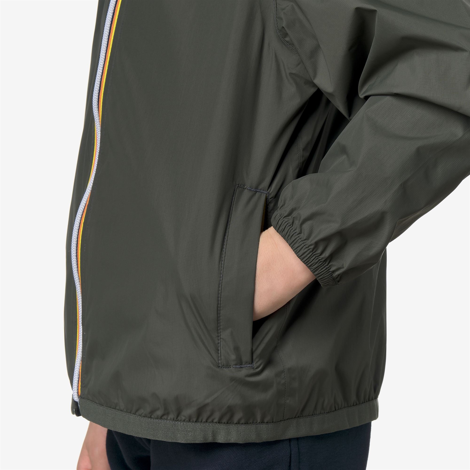 Jackets_KID UNISEX_P. LE VRAI 4.0 CLAUDE_Mid_GREEN BLACKISH - Commercial 7