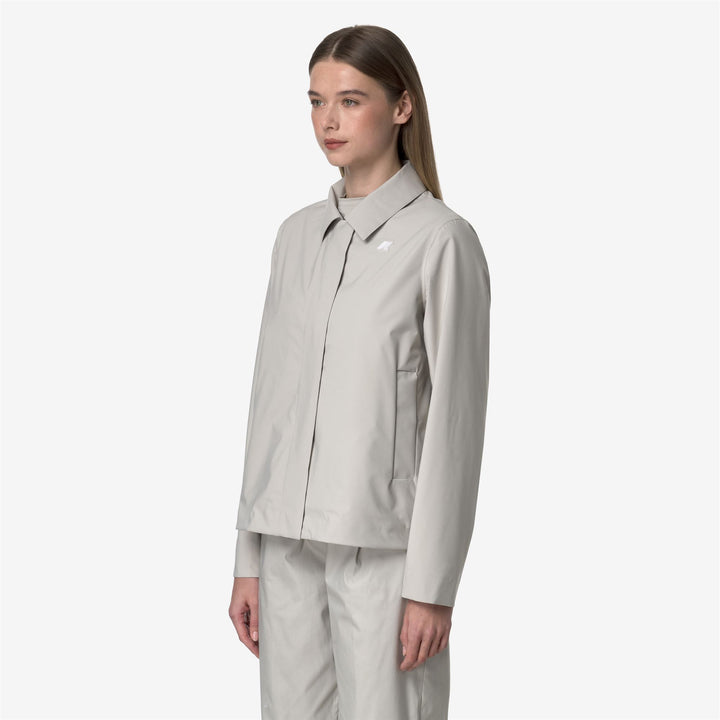 Chaqueta corta de ciudad impermeable para mujer en beige y gris 2