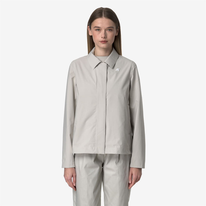 Chaqueta corta de ciudad impermeable para mujer en beige y gris 1