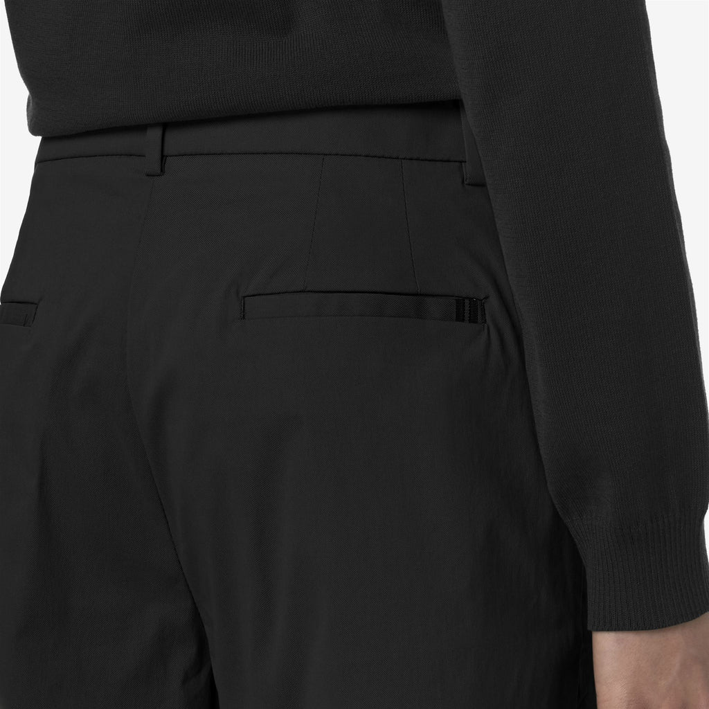 Shorts_WOMAN_NIVE TWILL TECH_Chino_Black Pure - Commercial 7