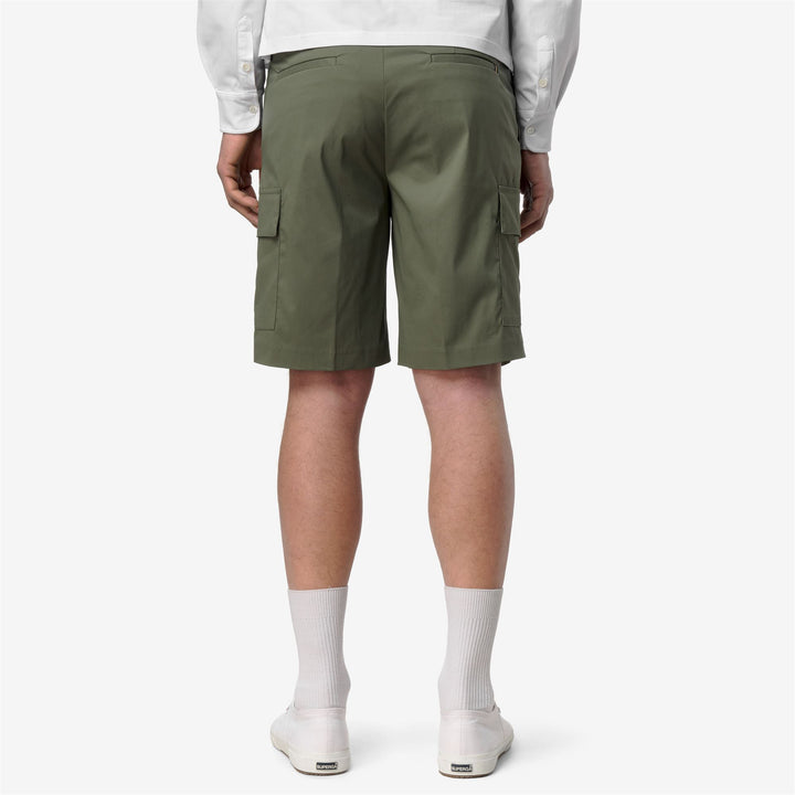 Bermuda cargo da uomo verde lichene con tasche 5