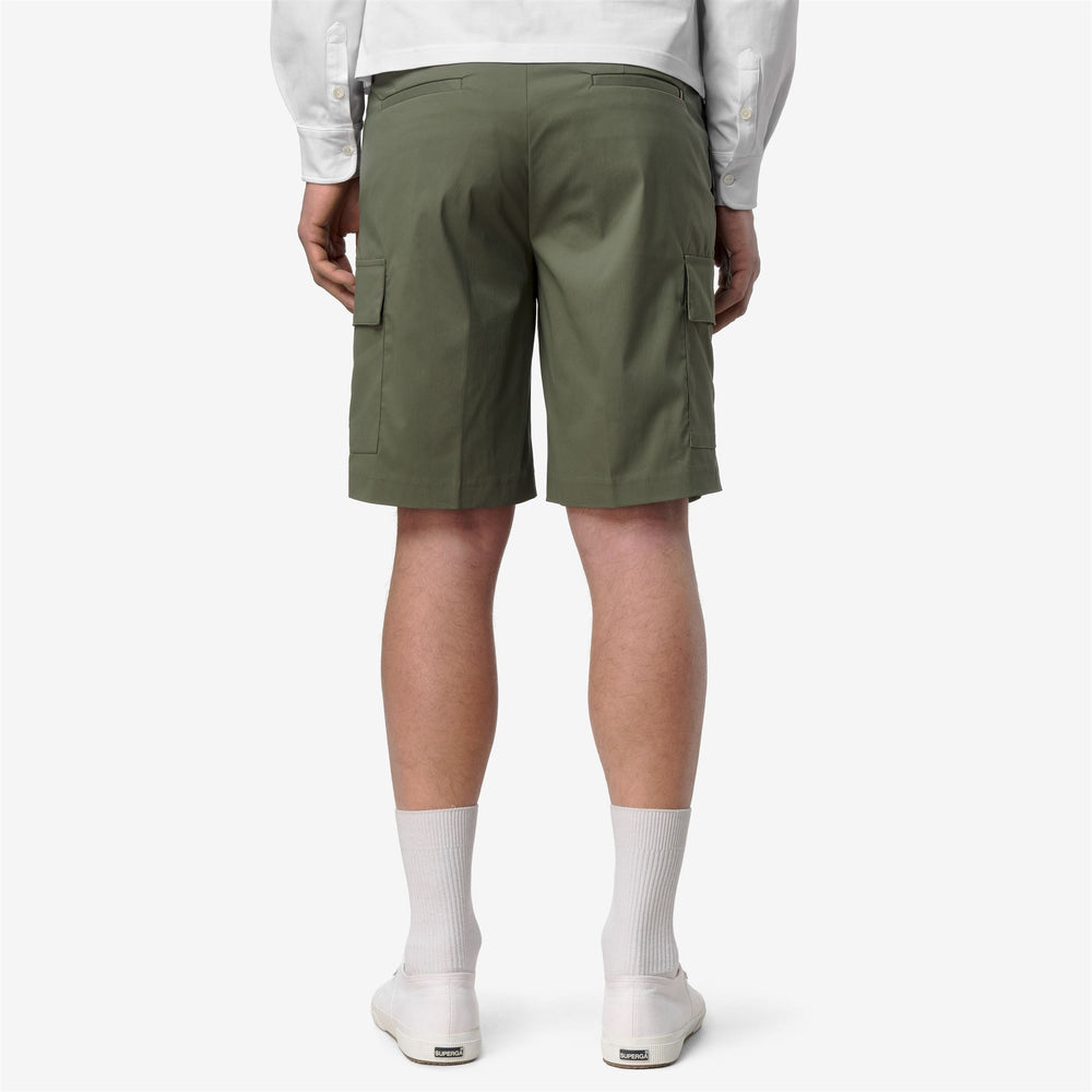 Lichen green Men's Cargo Bermuda Shorts with Pockets 02
