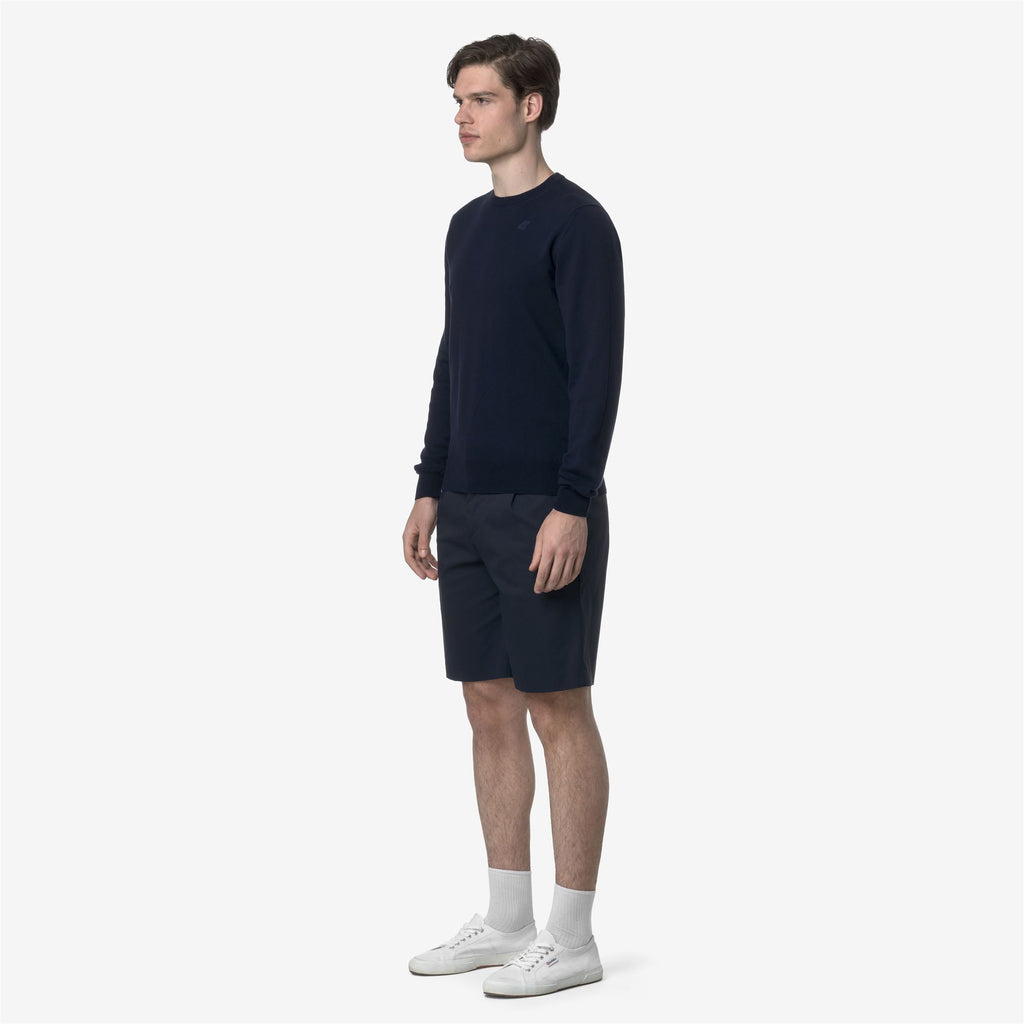 Shorts_MAN_SEVERE TWILL TECH_Chino_Blue Depth - Commercial 5
