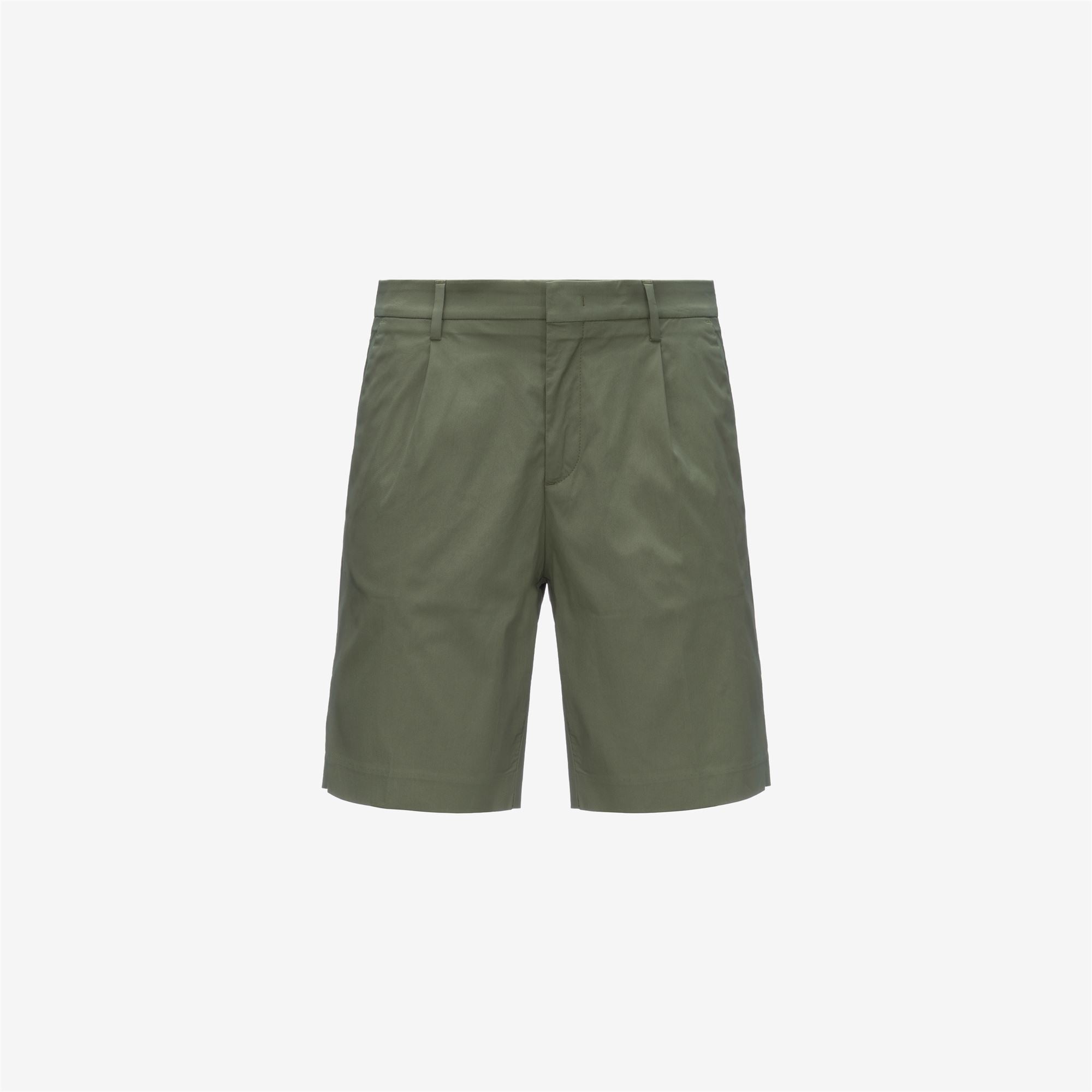 Shorts_MAN_SEVERE TWILL TECH_Chino_Green Lichen - Commercial 1