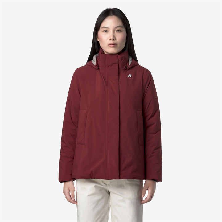 Chaqueta corta impermeable roja para mujer con forro de piel sintética 4