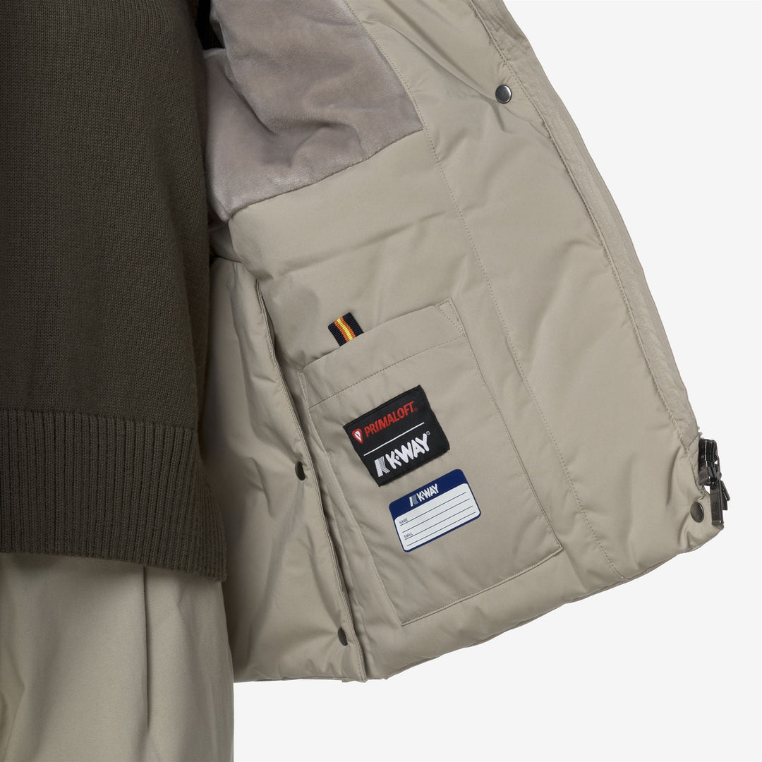 Chaqueta corta impermeable de mujer beige con forro de piel sintética main