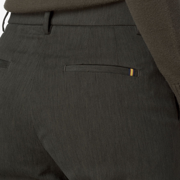 Pantaloni chino a gamba larga da donna verdi con effetto denim 2