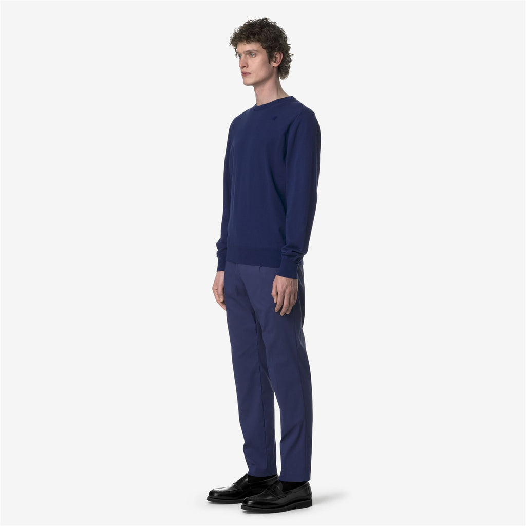 Pants_MAN_AILTON TWILL TECH_Chino_Blue Deep Cobalt - Commercial 5