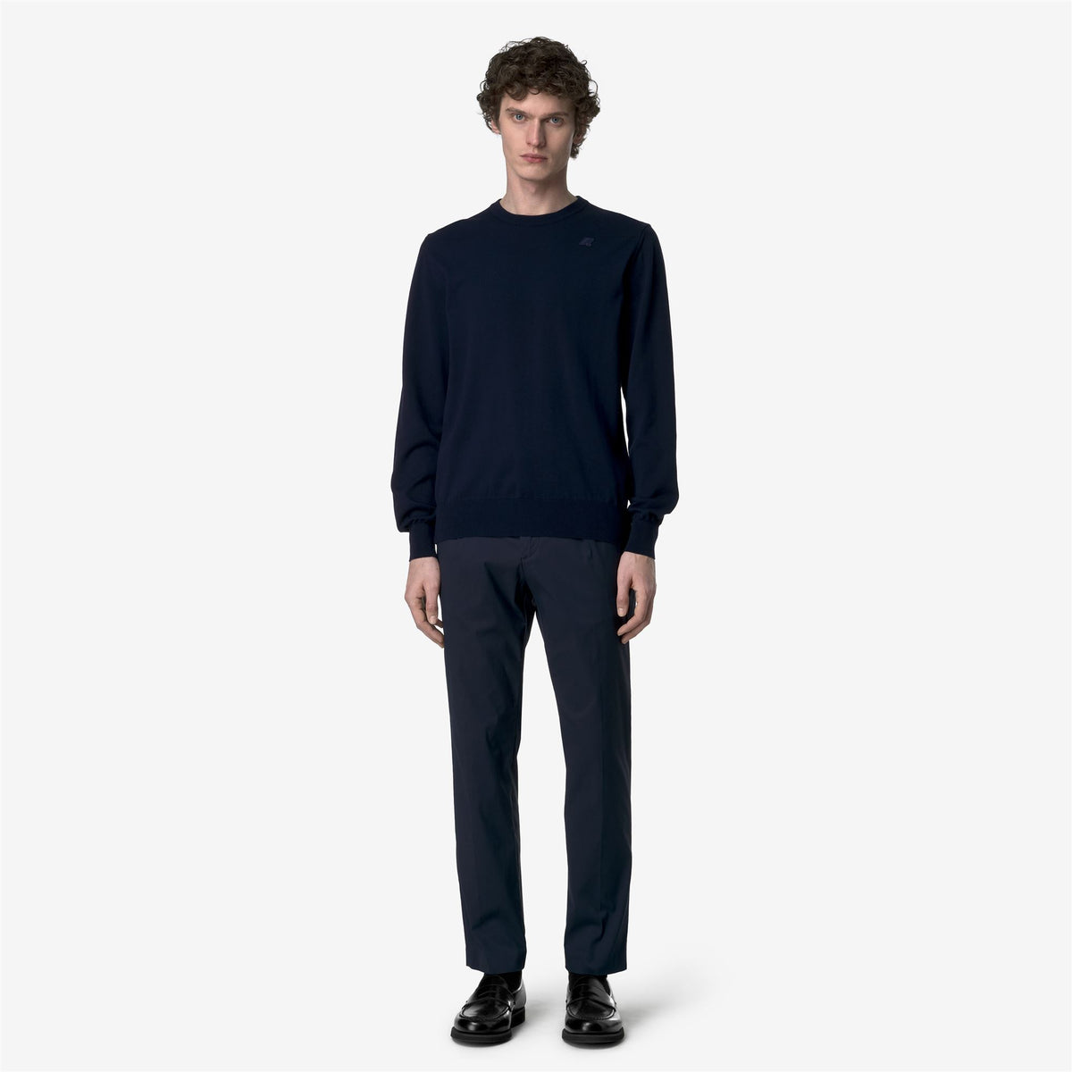 Pants_MAN_AILTON TWILL TECH_Chino_Blue Depth - Commercial 4