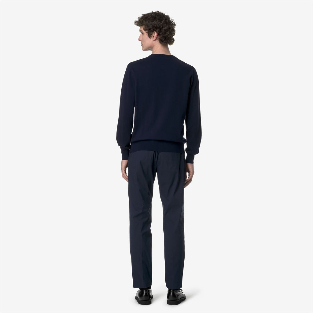 Pants_MAN_AILTON TWILL TECH_Chino_Blue Depth - Commercial 6