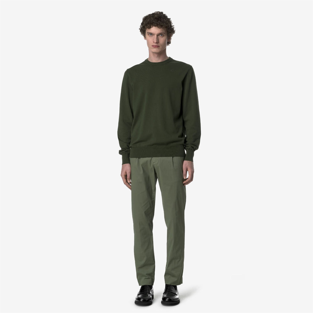 Pants_MAN_AILTON TWILL TECH_Chino_Green Lichen - Commercial 4