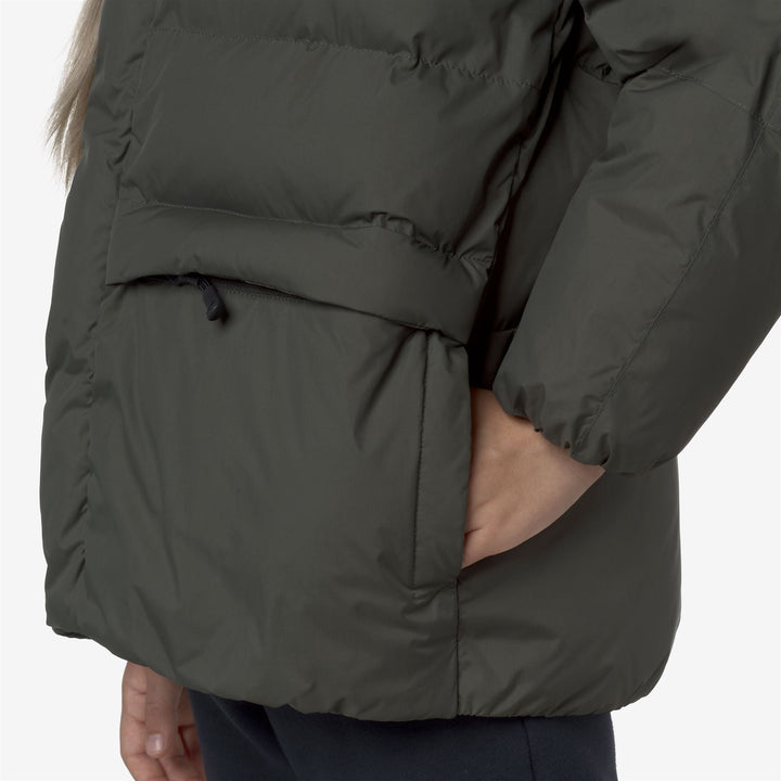 Chaqueta impermeable cálida unisex para niños de color verde negruzco 2