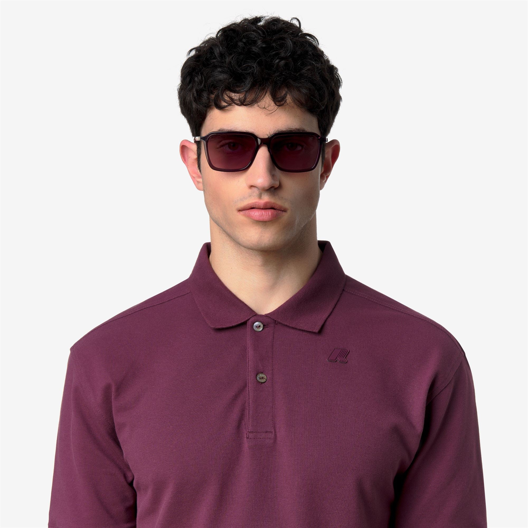 Glasses_Unisex_KW0034_Sunglasses_81Y V2 - Commercial 4