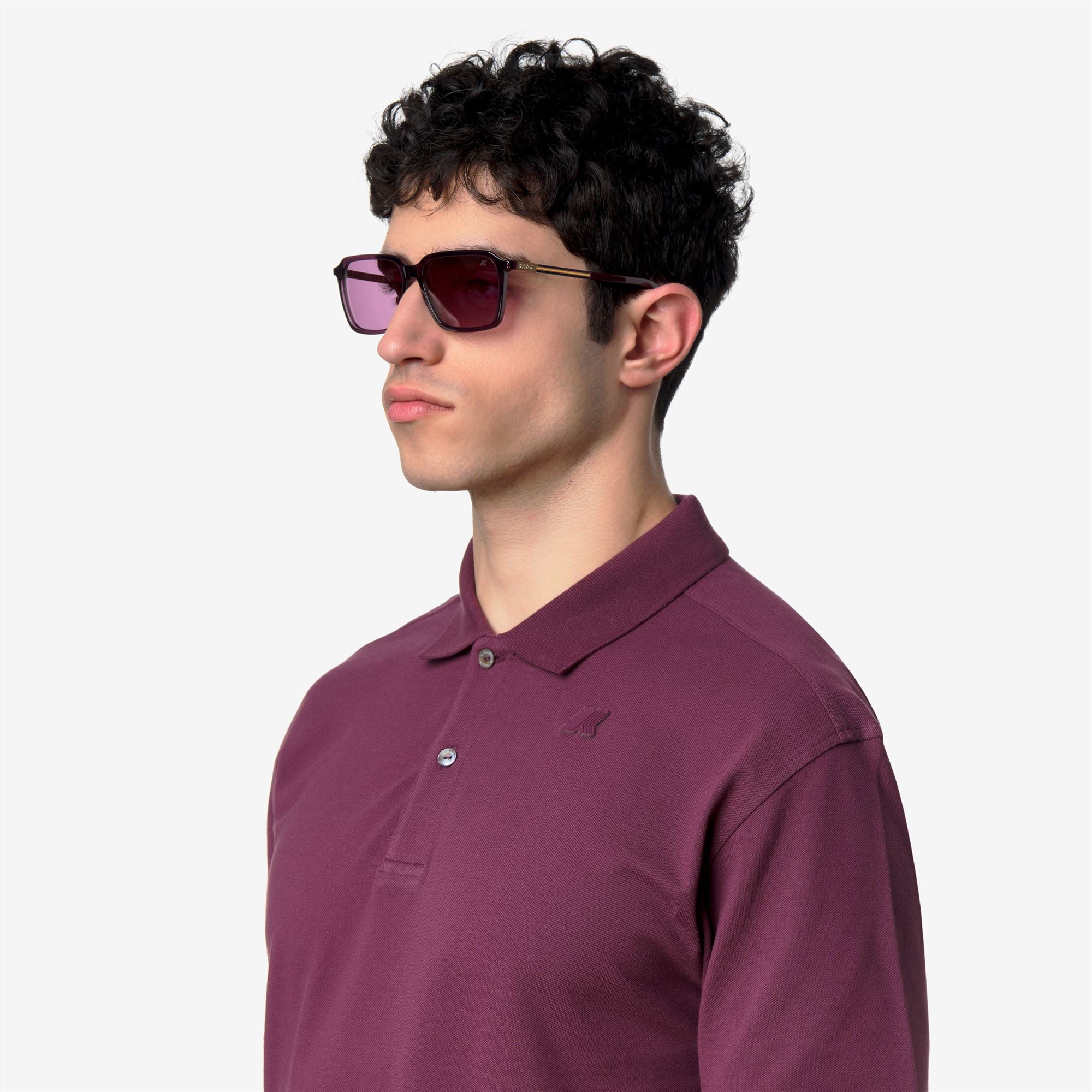 Glasses_Unisex_KW0034_Sunglasses_81Y V2 - Commercial 5