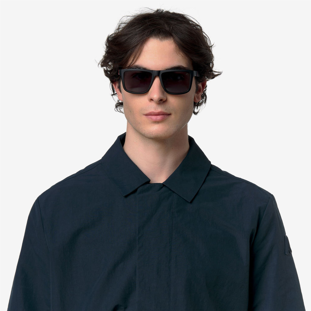 Glasses_Unisex_KW0037_Sunglasses_02A SG3 - Commercial 4