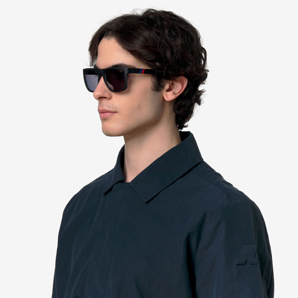 Glasses_Unisex_KW0037_Sunglasses_02A SG3 - Commercial 5